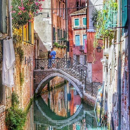 The Glamour Of San Marco Apartment Venesia Bagian luar foto