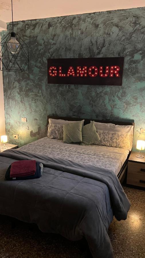 The Glamour Of San Marco Apartment Venesia Bagian luar foto